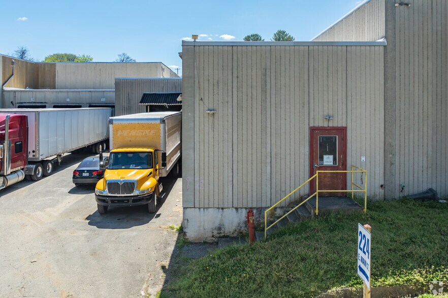 More Photos Of 224 E Main St, Haw River Manufacturing For Lease