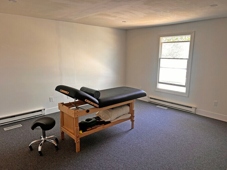 More Photos Of 2 Medical Center Dr, Biddeford Medical For Sale