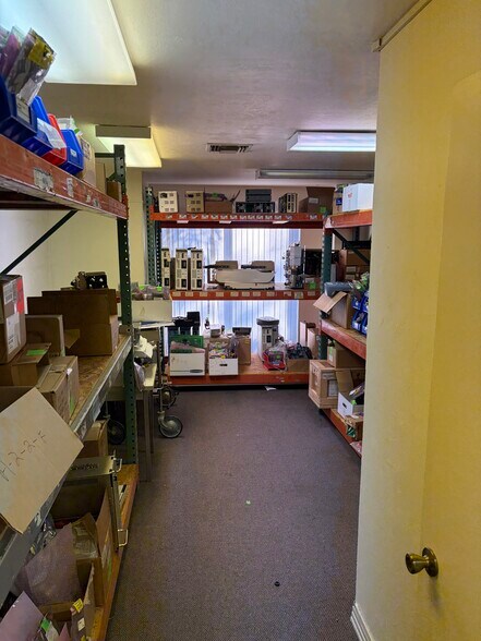 More Photos Of 12165 Metro Pky, Fort Myers Light Manufacturing For Sale
