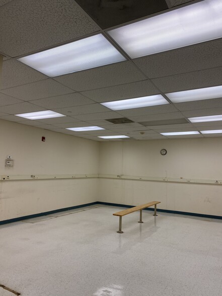 More Photos Of 100 Colin Dr, Holbrook Distribution For Lease