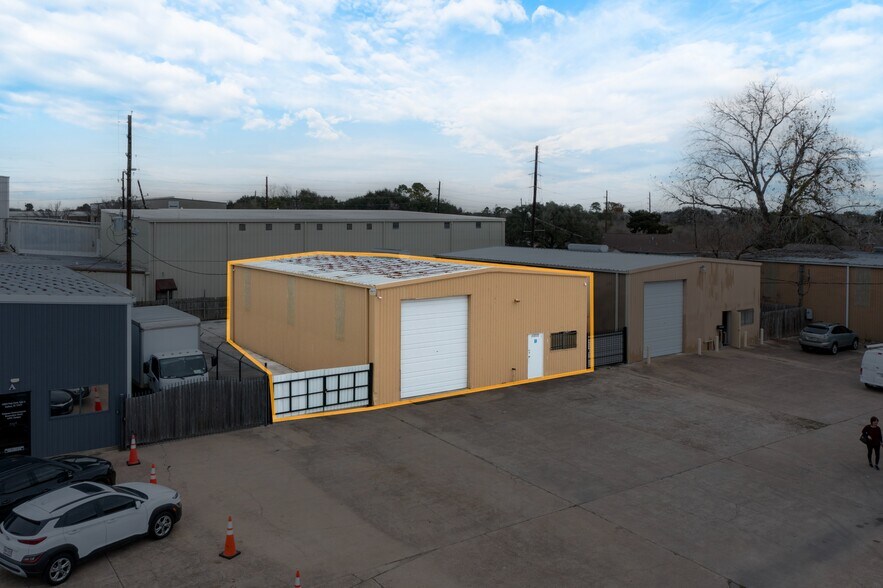 More Photos Of 10202 Mula Cir, Stafford Warehouse For Lease