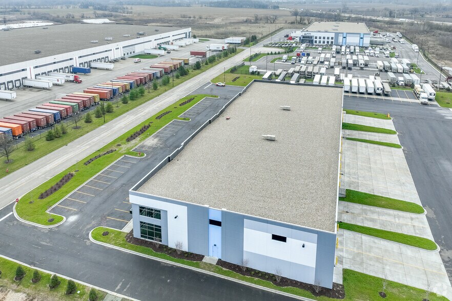 More Photos Of 14301 Weber Dr, Huntley Service For Sale