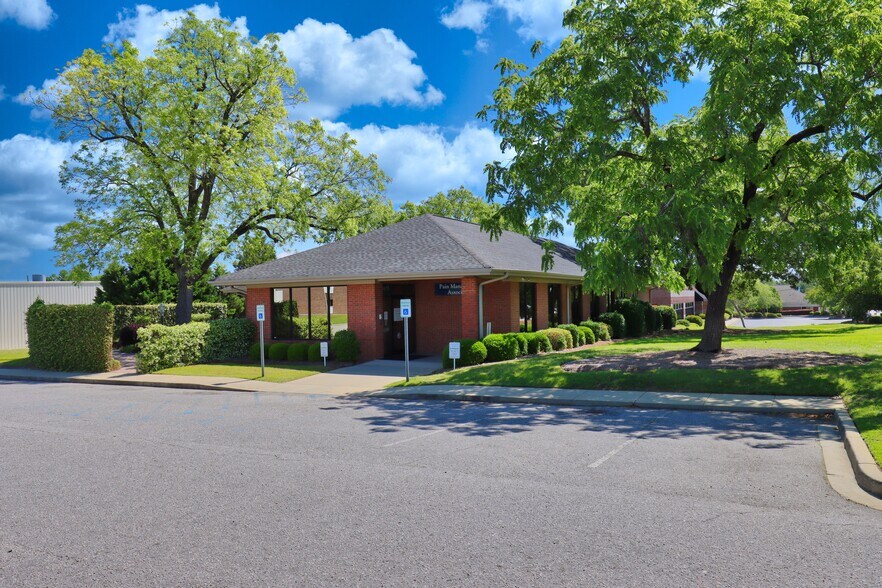 More Photos Of 3410 Sunset Blvd, West Columbia Medical For Lease