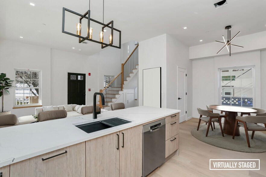 More Photos Of 63 Church St, Greenwich Apartments For Sale