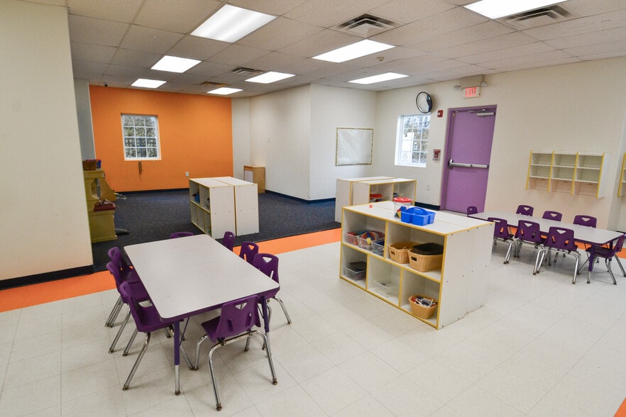 More Photos Of 6320 Perimeter Loop Rd, Dublin Daycare Center For Sale