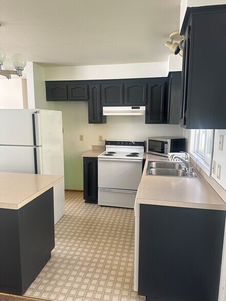 More Photos Of 6676 State Route 20, Anacortes Hotel For Sale