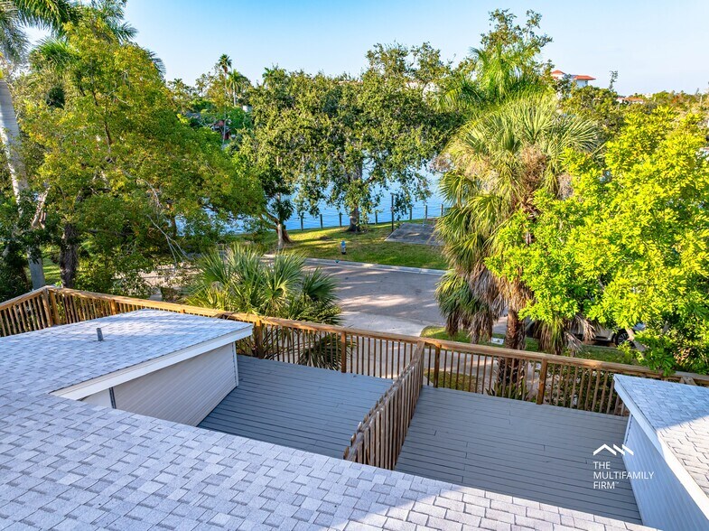 More Photos Of 1559 7th Ave W, Bradenton Apartments For Sale