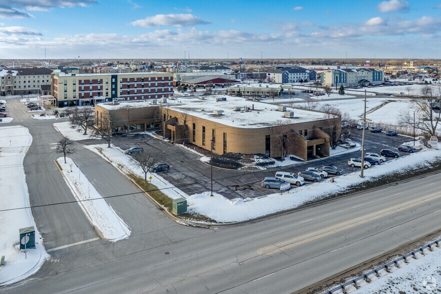 More Photos Of 8396 Mississippi St, Merrillville Office Residential For Lease