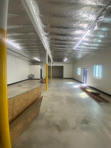 More Photos Of 8026 Freestone Ave, Santa Fe Springs Industrial For Lease