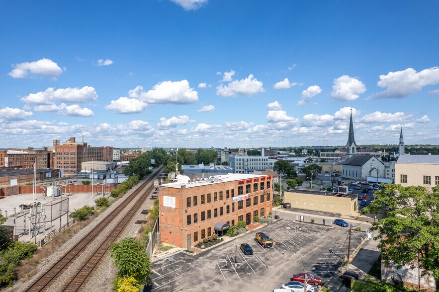 More Photos Of 101 Pine St, Dayton Office For Lease