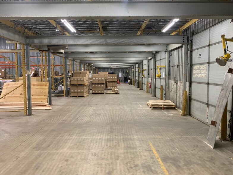 More Photos Of 1042-1050 W Swanzey Rd, Swanzey Warehouse For Sale