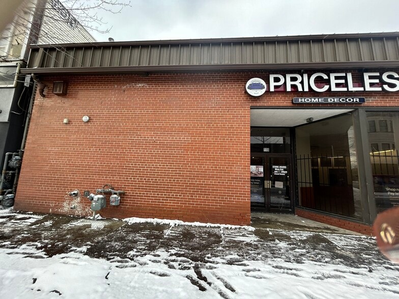 More Photos Of 118 Grant St, Buffalo Storefront Retail Office For Lease