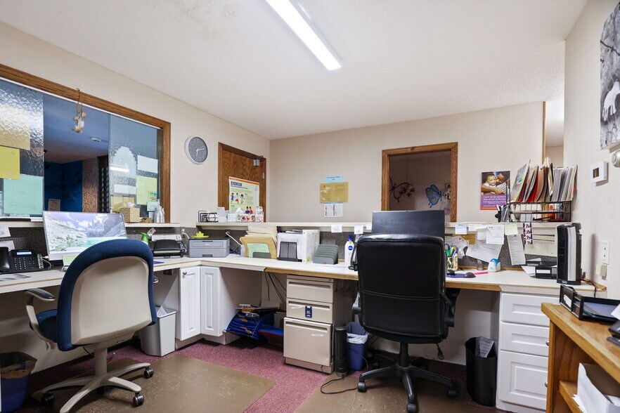 More Photos Of 2215 N Center Rd, Saginaw Office For Sale