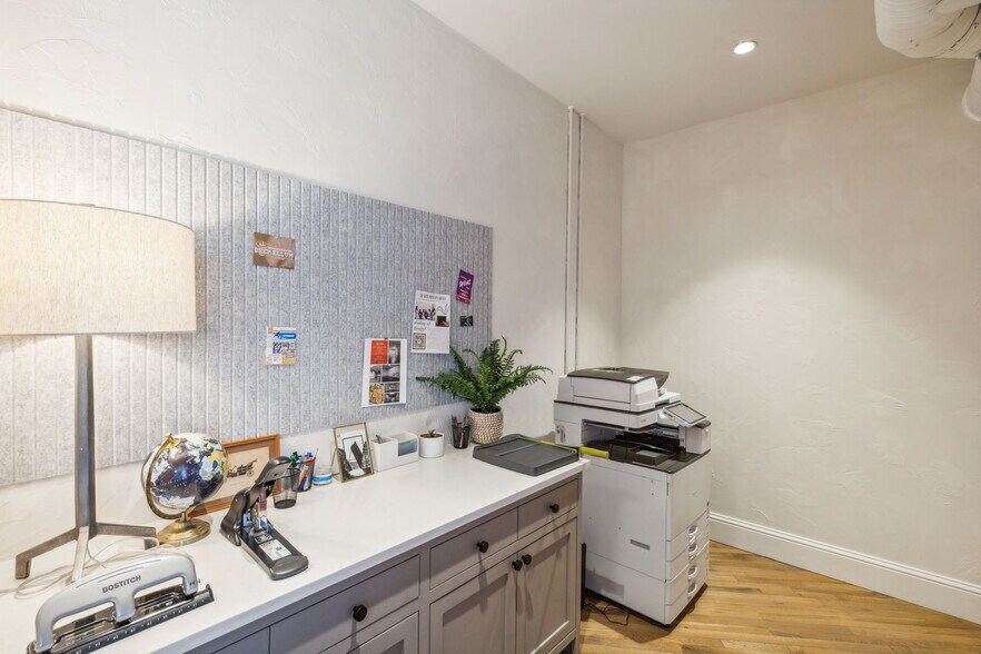 More Photos Of 3309 Elm St, Dallas Office For Sale