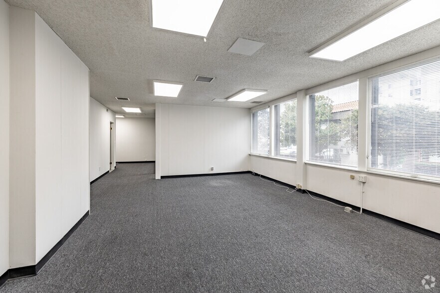 More Photos Of 611 S Catalina St, Los Angeles Loft Creative Space For Lease