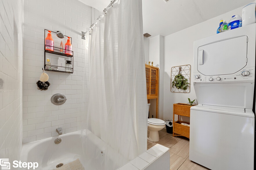 More Photos Of 1142-1148 E 1st St, Long Beach Apartments For Sale