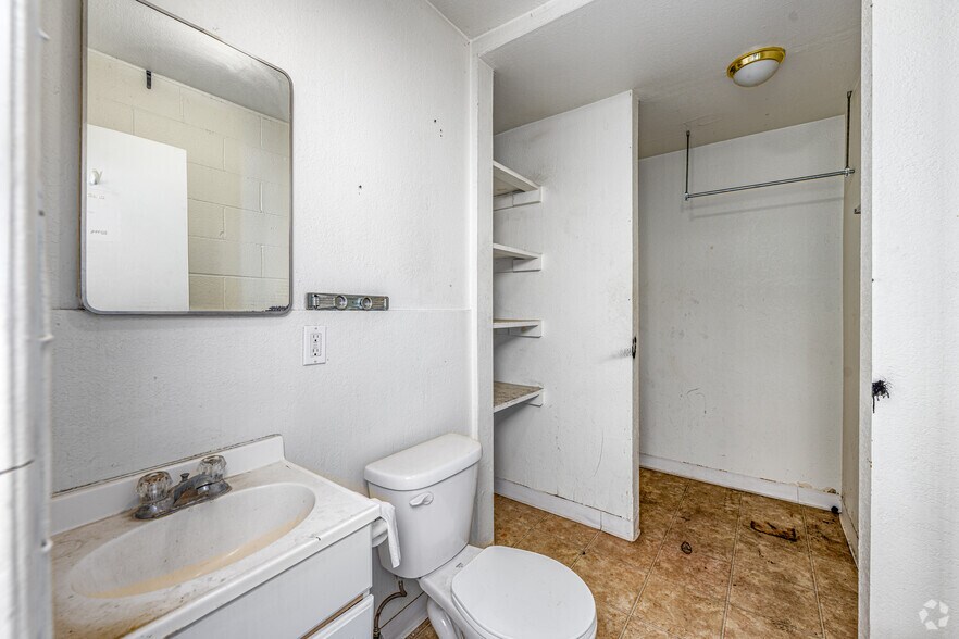 More Photos Of 12311 Woodruff Ave, Downey Unknown For Lease