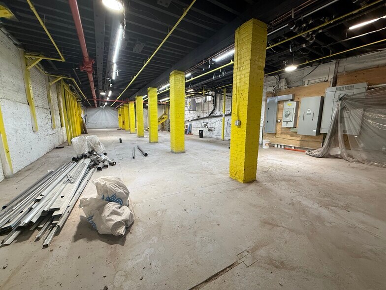 More Photos Of 178 Walworth St, Brooklyn Flex For Sale