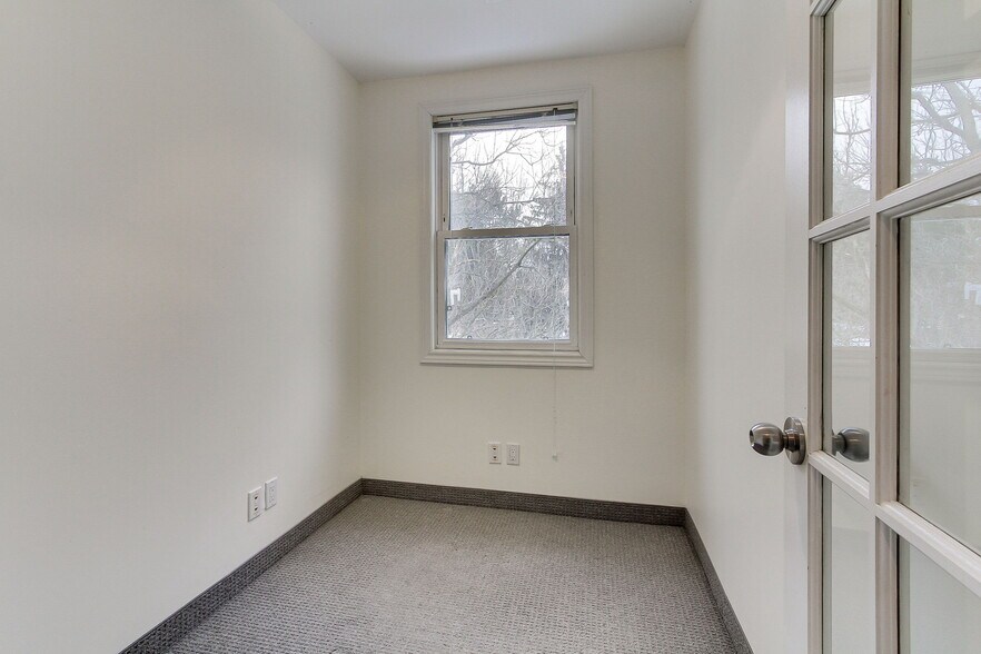 More Photos Of 187 Finch Ave W, Toronto Office Residential For Sale