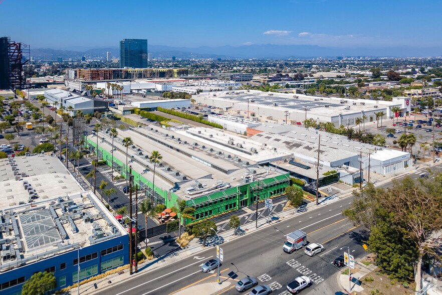 More Photos Of 5870 W Jefferson Blvd, Los Angeles Unknown For Lease