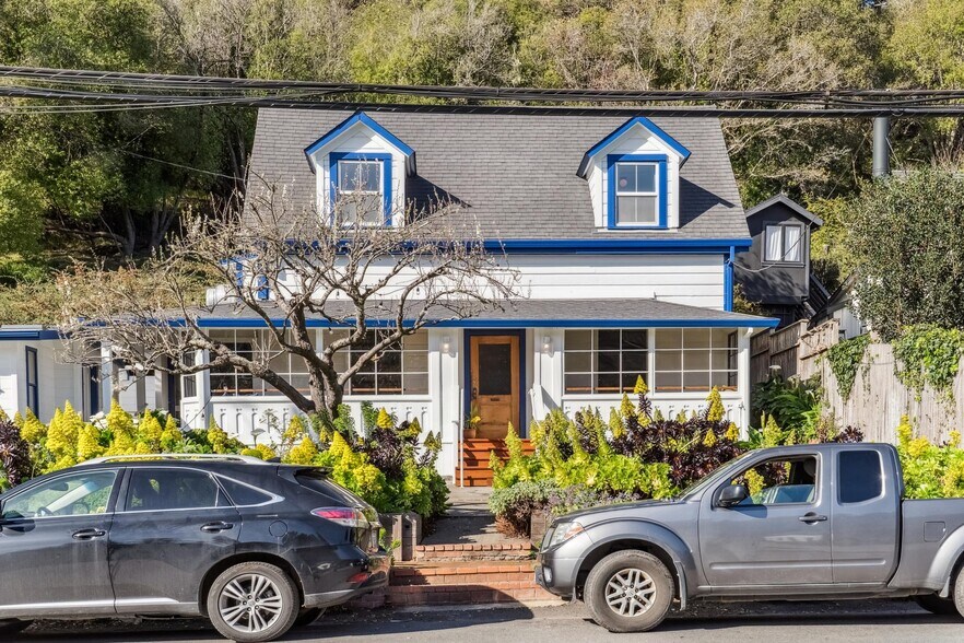 More Photos Of 11 Wharf Rd, Bolinas General Retail For Sale