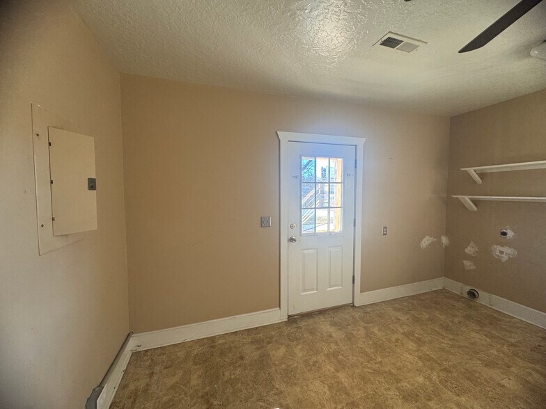 More Photos Of 8385 AL Highway 144, Alexandria Office Residential For Sale