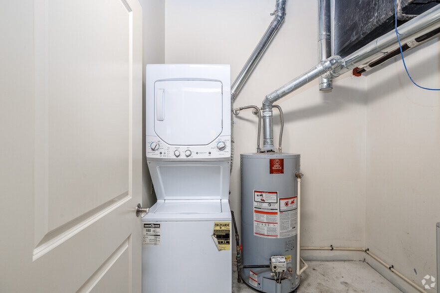 More Photos Of 220 Herald Pl, Syracuse Apartments For Sale