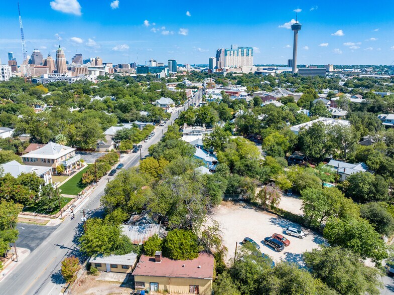 More Photos Of 1102 S Alamo St, San Antonio Storefront Retail Office For Sale