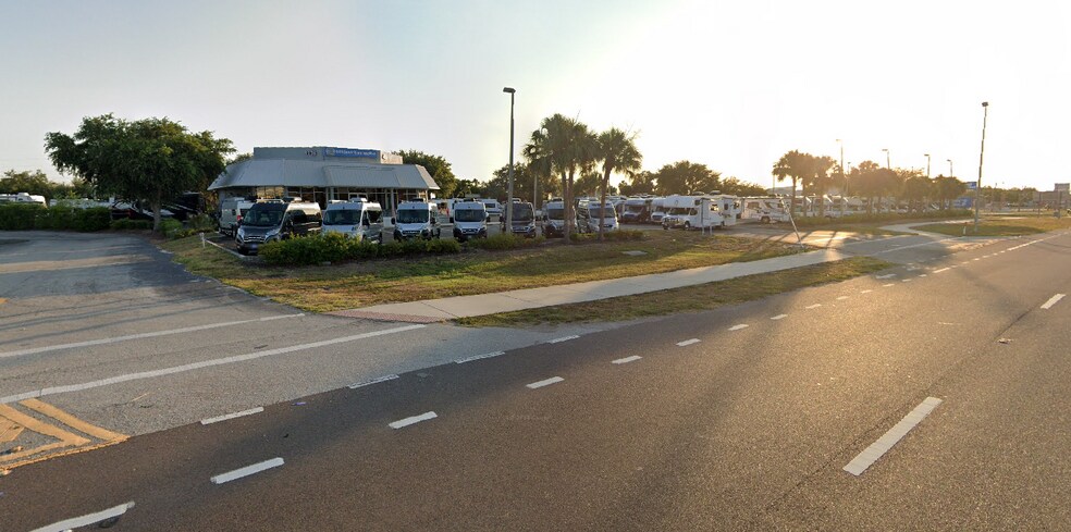 More Photos Of 4369 Tamiami Trl, Port Charlotte Auto Dealership For Lease
