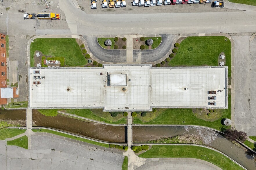 More Photos Of 380 N Main St, Mansfield Office Residential For Sale