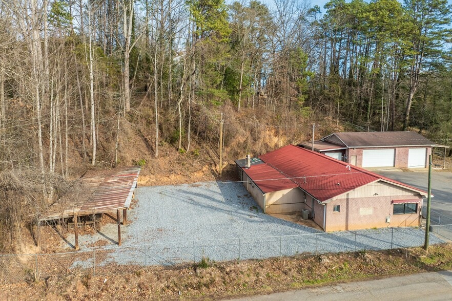 More Photos Of 535 W Main St, Franklin Specialty For Sale