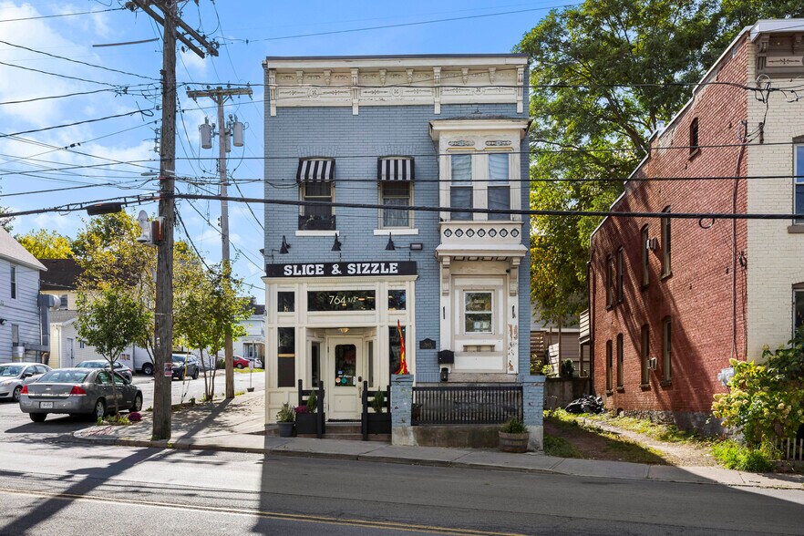 More Photos Of 764 1/2 Eastern Ave, Schenectady Restaurant For Sale