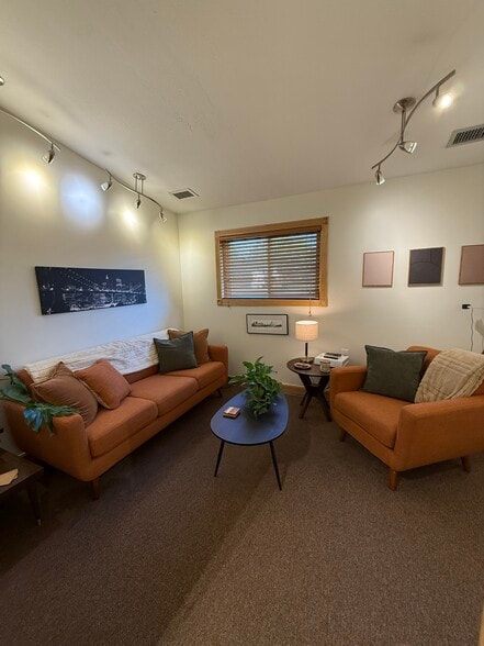 More Photos Of 5619 Highland Rd, Waterford Medical For Sale
