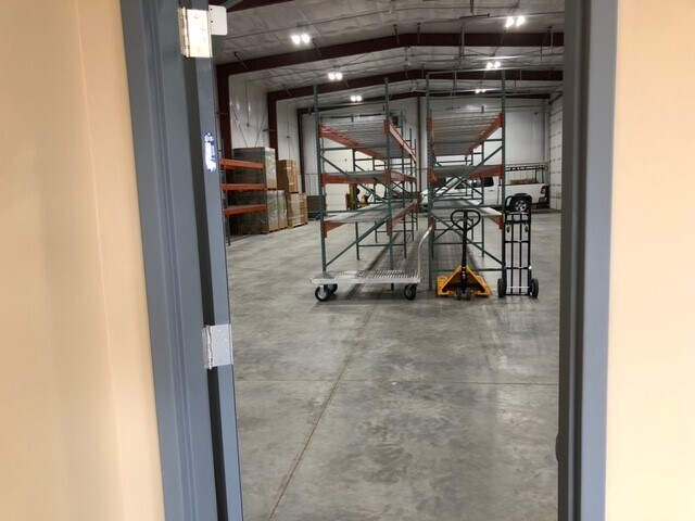 More Photos Of 2901 Rainier Pl, Pasco Warehouse For Lease