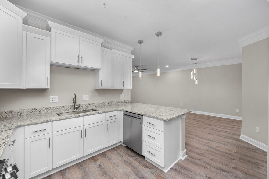 More Photos Of 627 Bonaventure Drive, Myrtle Beach Apartments For Sale