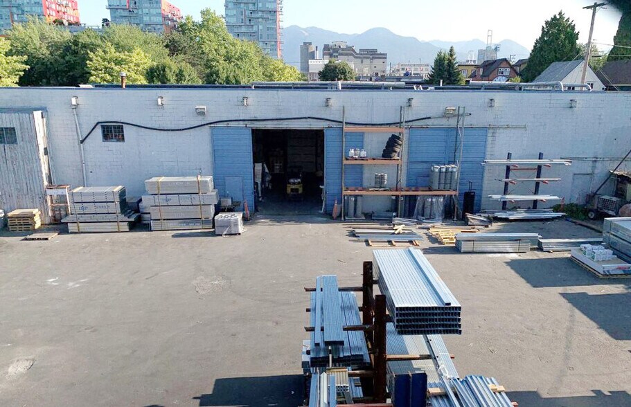 More Photos Of 560 Raymur Ave, Vancouver Warehouse For Lease