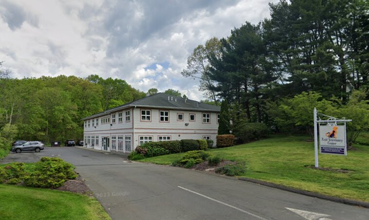 Primary Photo Of 165 Monroe Tpke, Trumbull Medical For Sale