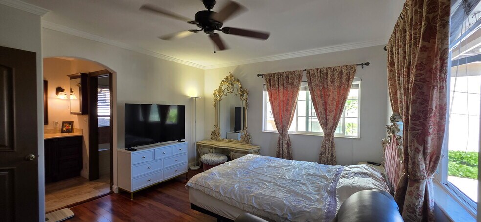 More Photos Of 1550 Davenport Pl, Honolulu Apartments For Sale