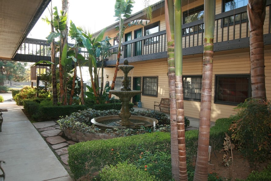 More Photos Of 1305 W Arrow Hwy, San Dimas Medical For Lease
