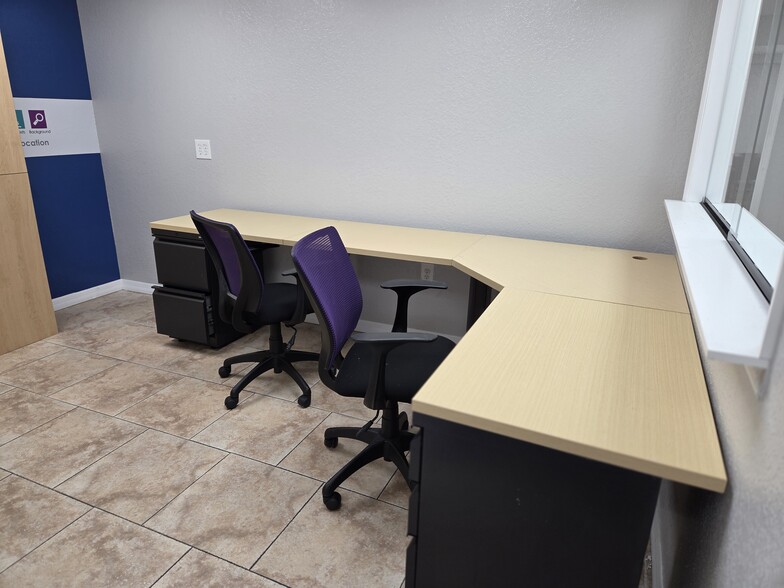 More Photos Of 143 N Oakwood Ave, Brandon Office For Lease
