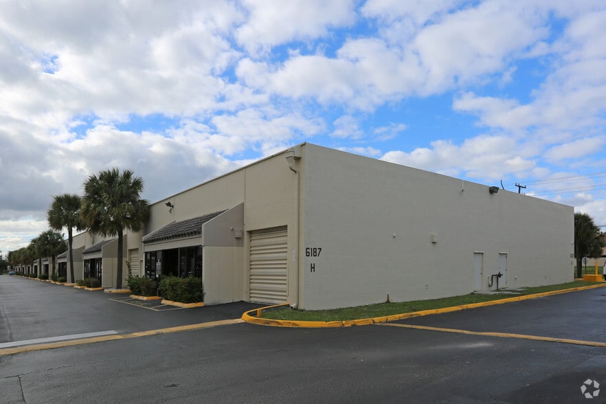 More Photos Of 6187 NW 167th St, Miami Lakes Office For Sale