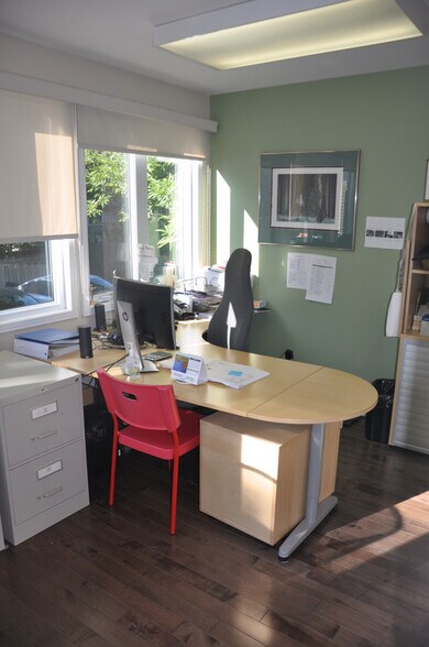 More Photos Of 470 Somerset St W, Ottawa Office For Sale