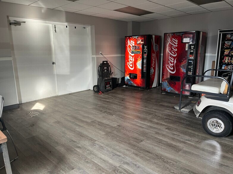 More Photos Of 9255 Brookpark Rd, Parma Auto Dealership For Sale