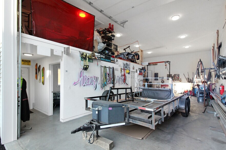 More Photos Of 246 Isinglass Cir, Barrington Warehouse For Sale