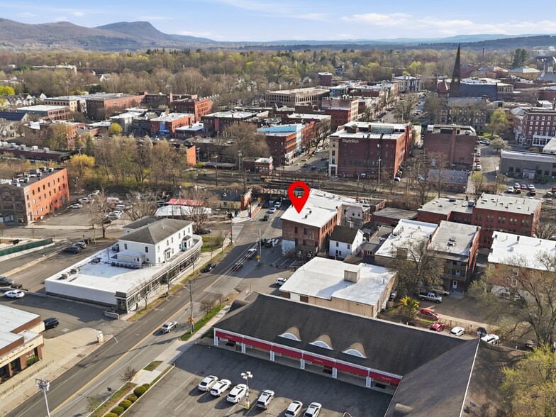 More Photos Of 1 Market St, Northampton Storefront Retail Residential For Lease