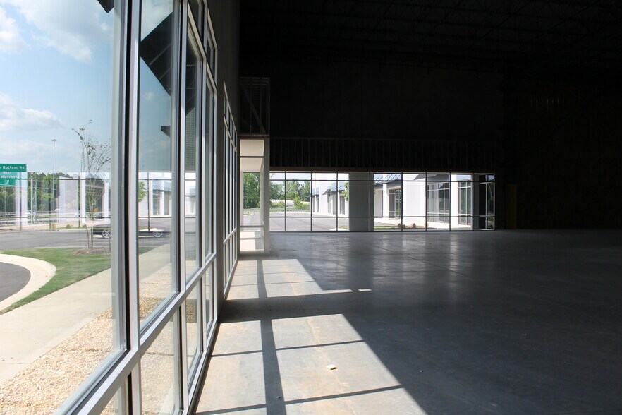 More Photos Of 6358 Research Park Blvd NW, Huntsville Distribution For Lease