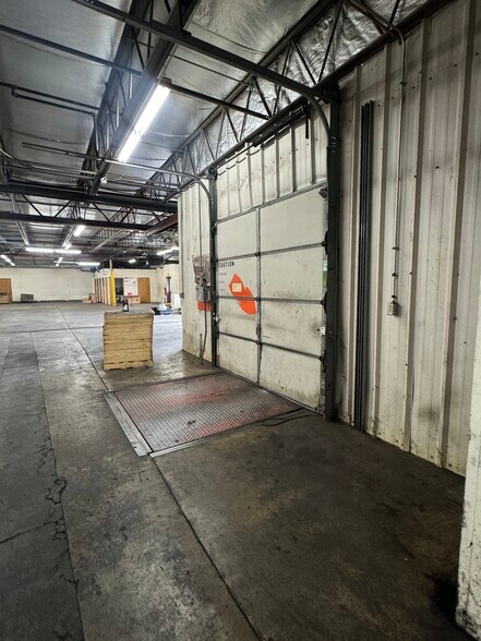 More Photos Of 623 Circle Dr, Iron Mountain Industrial For Sale