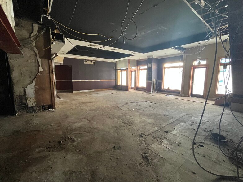 More Photos Of 4348-50 Main St, Philadelphia Restaurant For Sale