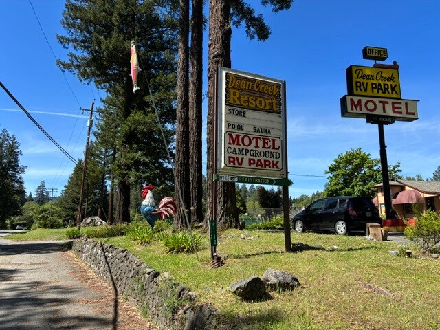 Primary Photo Of 4112 Redwood Dr, Redway Hotel For Sale