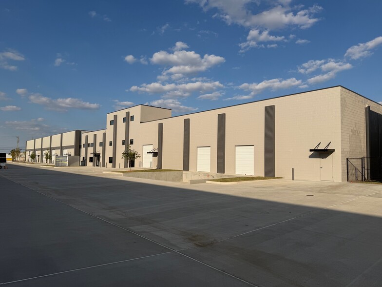 More Photos Of 6240 E 15th St, Tulsa Unknown For Lease